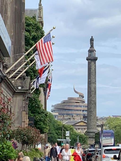 St Quarter 2 Bed Apartment Edinburgh
