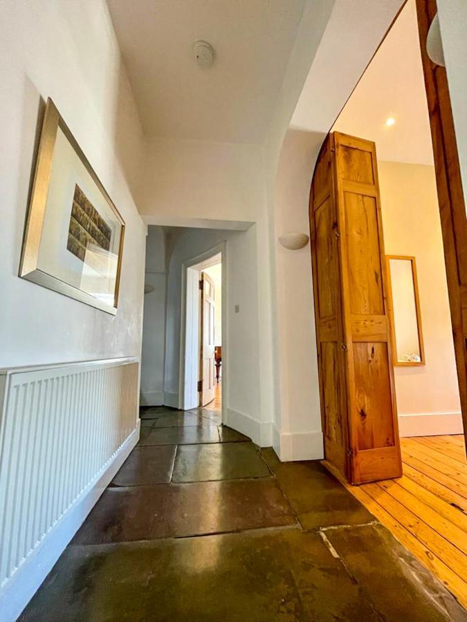 Apartment Incredible St Andrew's Sq - 2 Bed In The Sky
