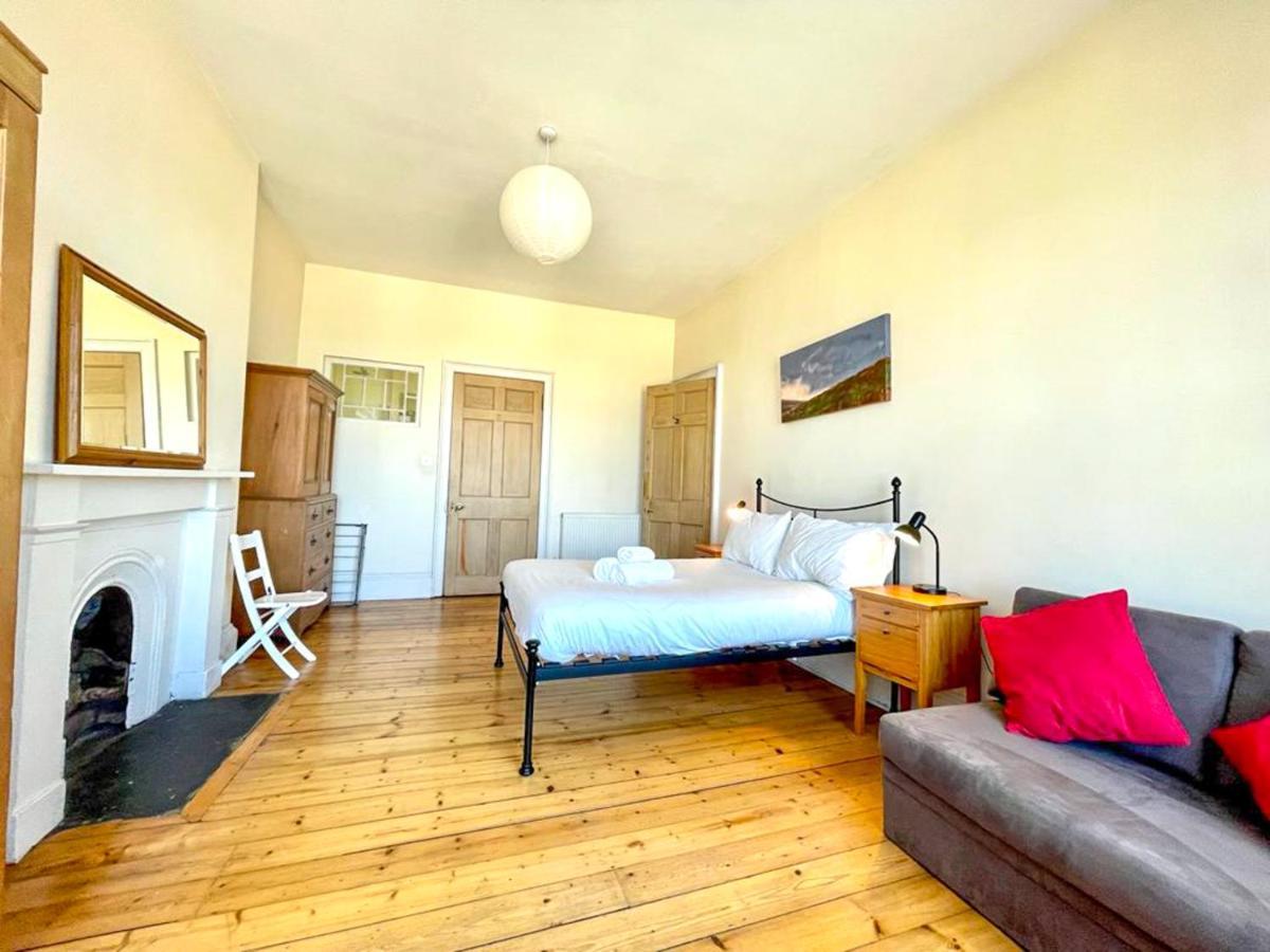 Apartment Incredible St Andrew's Sq - 2 Bed In The Sky Edinburgh