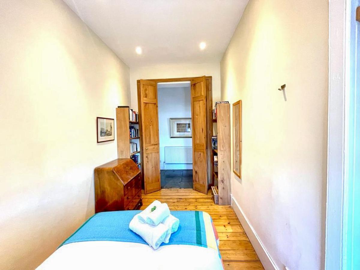 Apartment Incredible St Andrew's Sq - 2 Bed In The Sky Edinburgh