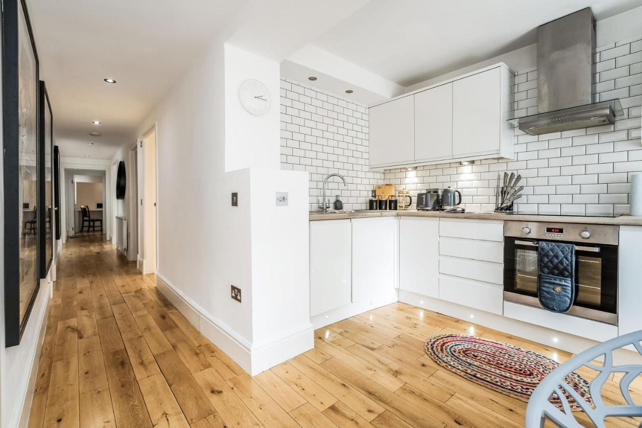 Cozy With Character Large 2 Bedroom Main Door With Garden Ferienhaus EDI