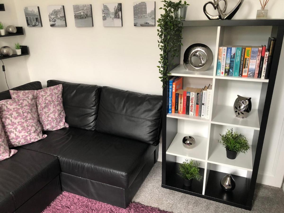 One Bedroom Flat On Ground Floor Appartement *
