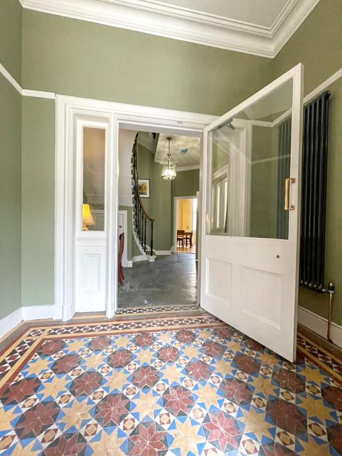 Remarkable 5br Townhouse With Garden, Sleeps 12 Appartement