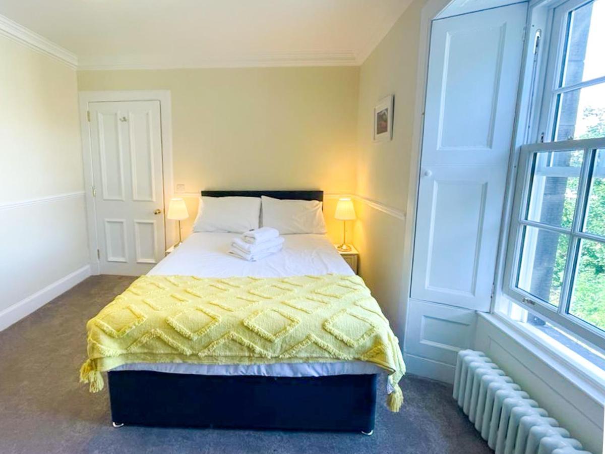 Remarkable 5br Townhouse With Garden, Sleeps 12 Appartement Édimbourg