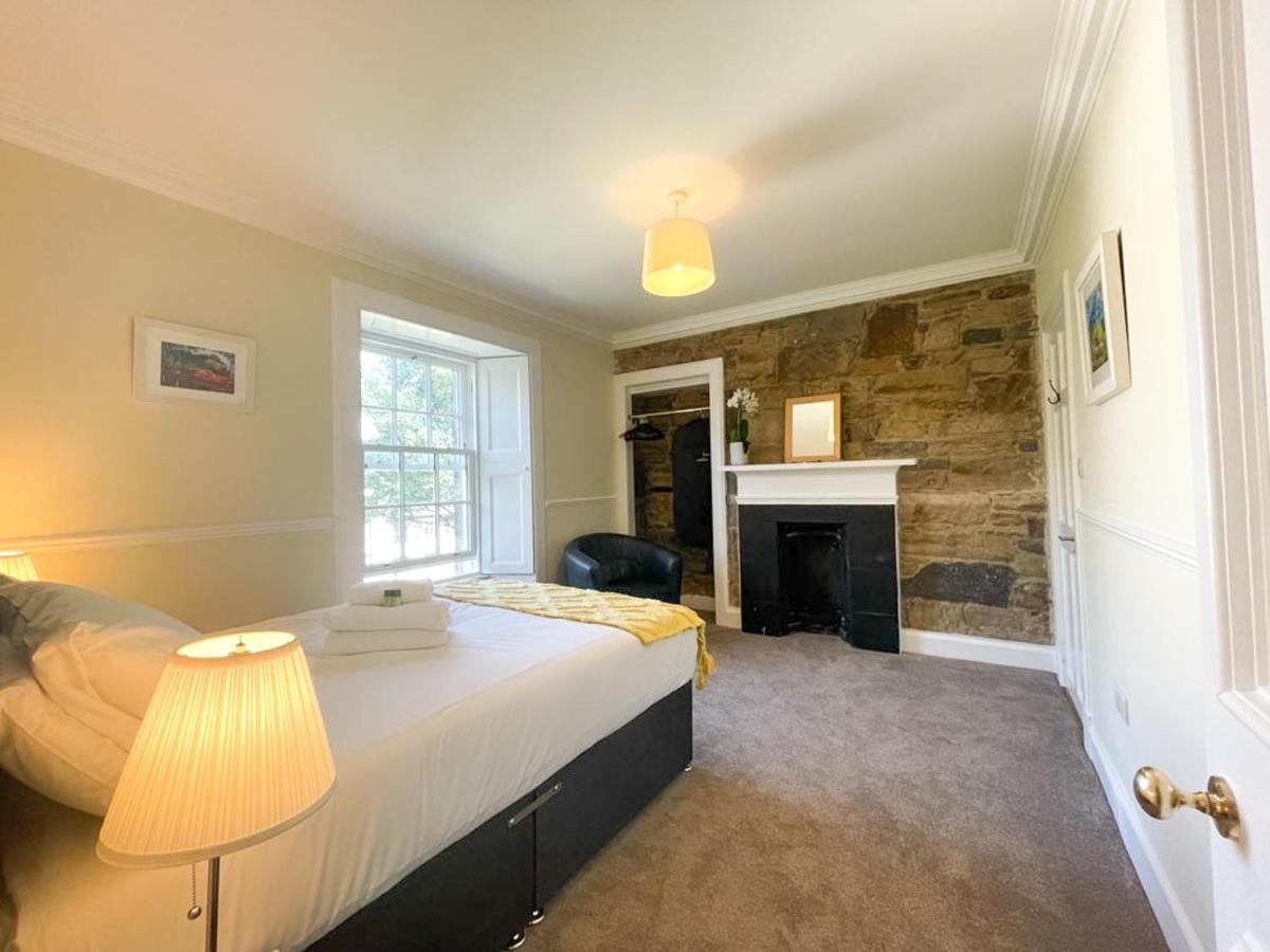 Appartement Remarkable 5br Townhouse With Garden, Sleeps 12 *