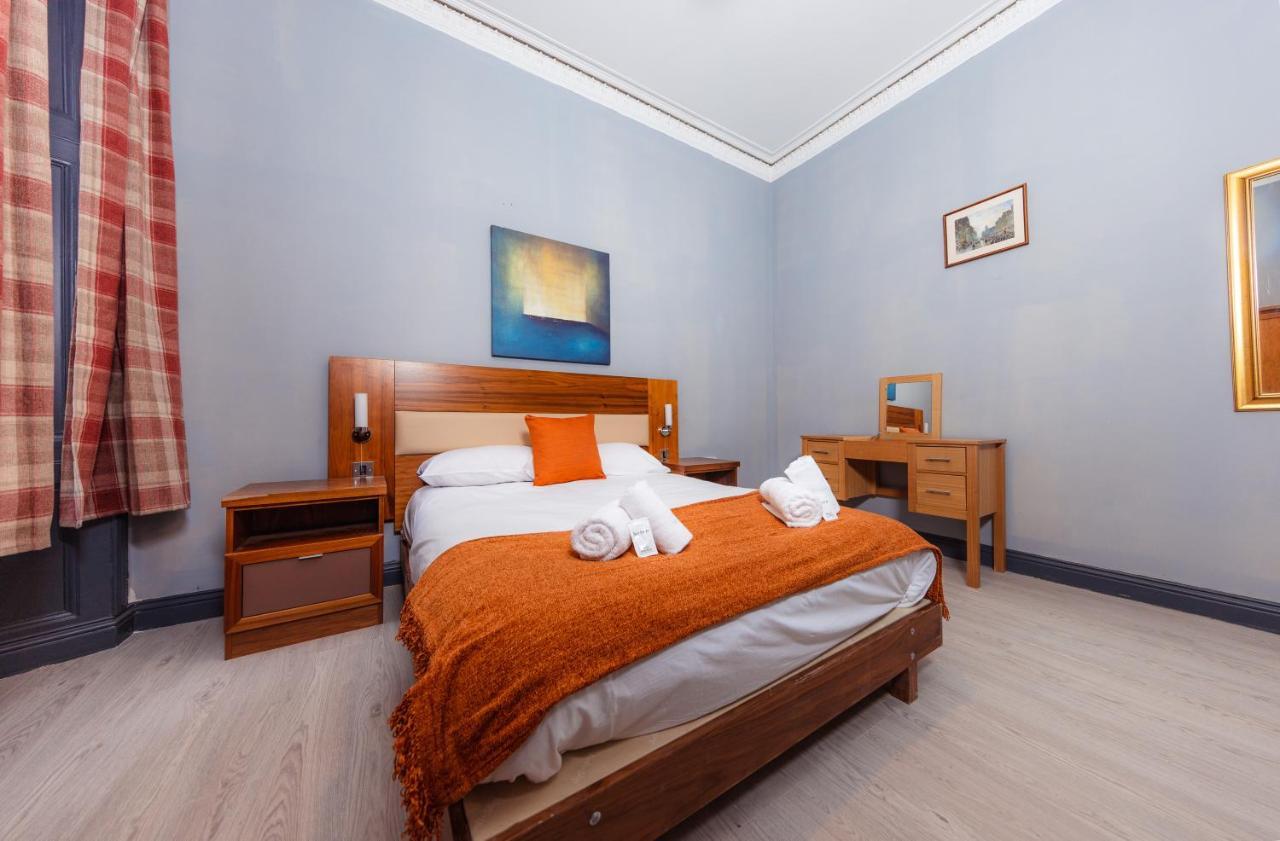 Calton Hill Victorian Old Town Apartment Edinburgh