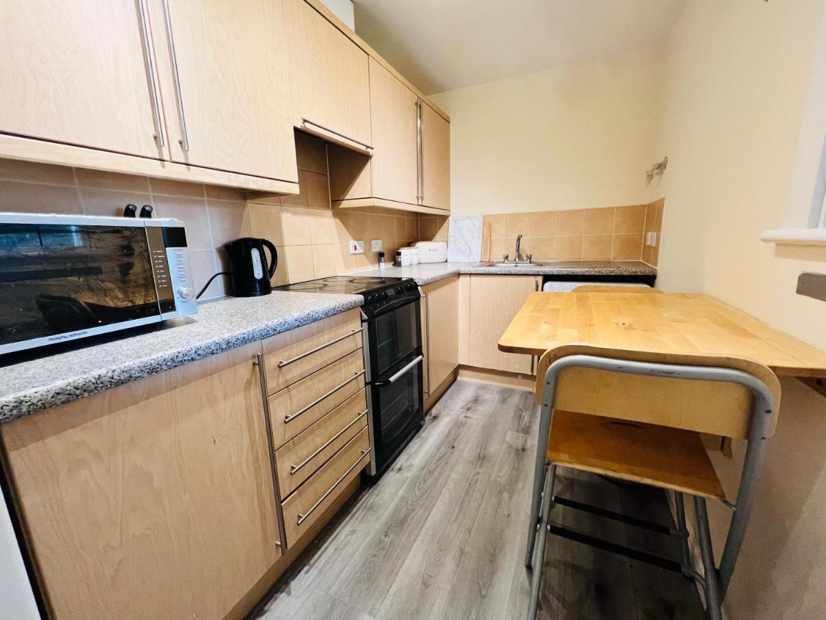 Peaceful 2 Bedroom Flat With Free Parking