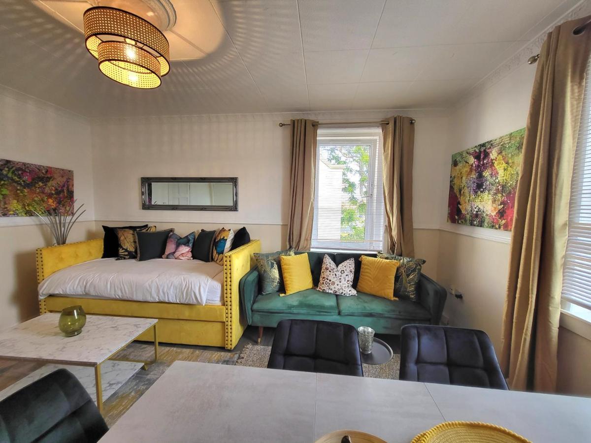 Apartment 4 Bedrooms By Sensational Short Lets & Serviced Edinburgh