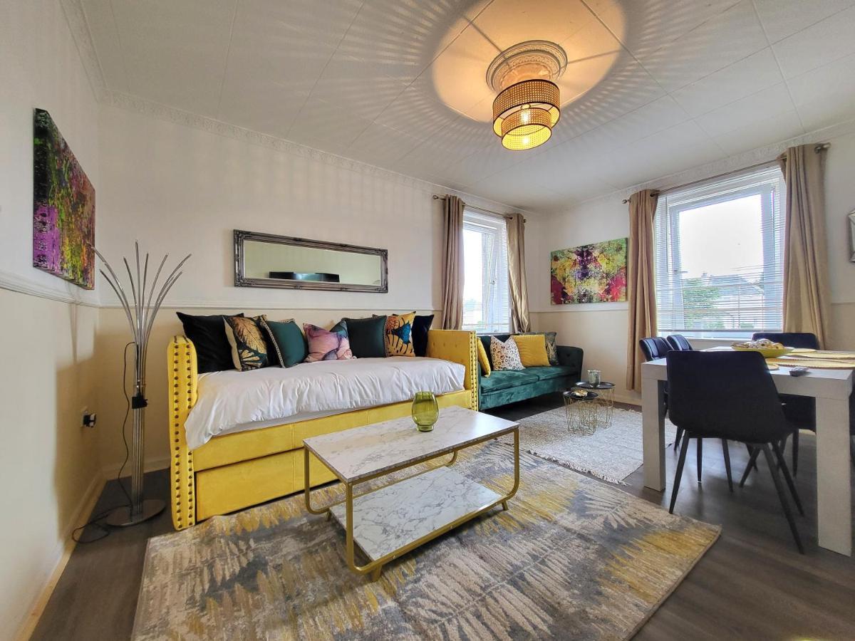 4 Bedrooms By Sensational Short Lets & Serviced