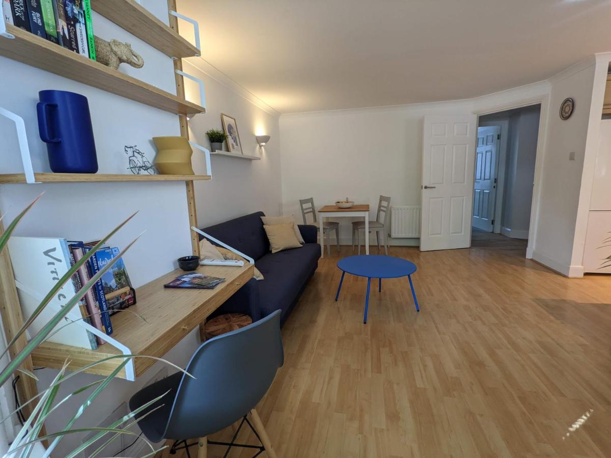 Royal Park Apartment *
