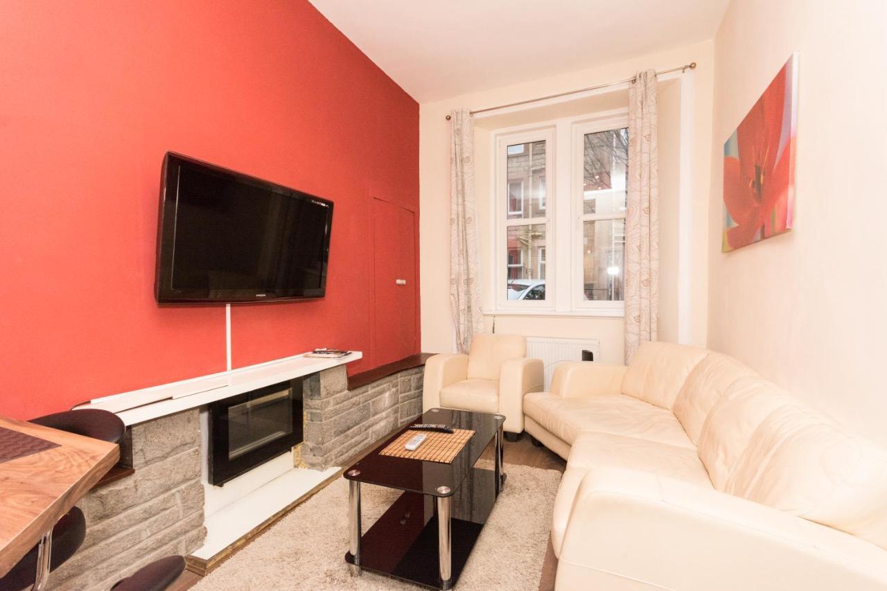 Cozy Apartment By Holyrood Park And Palace EDI