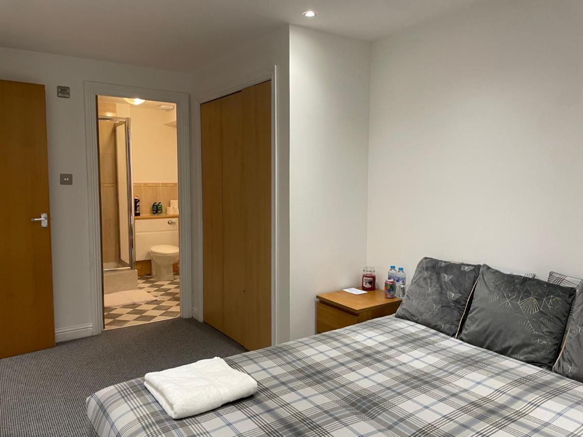 Apartment The Shore Tower Place Edinburgh