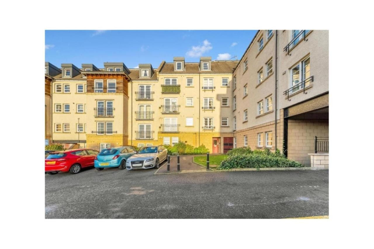 Apartment Centre - Powderhall Modern Spacious 2 Bedroom With Free Parking *