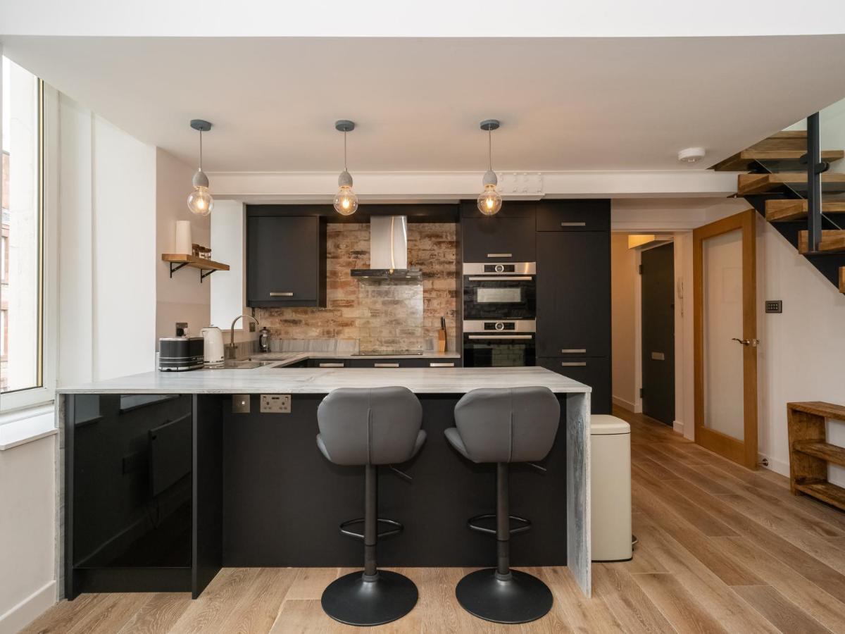 Pass The Keys Stunning 3 Bed Loft Style With Free Parking Appartement EDI