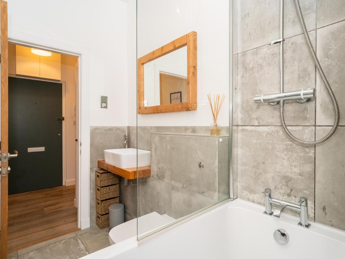 Pass The Keys Stunning 3 Bed Loft Style With Free Parking * EDI