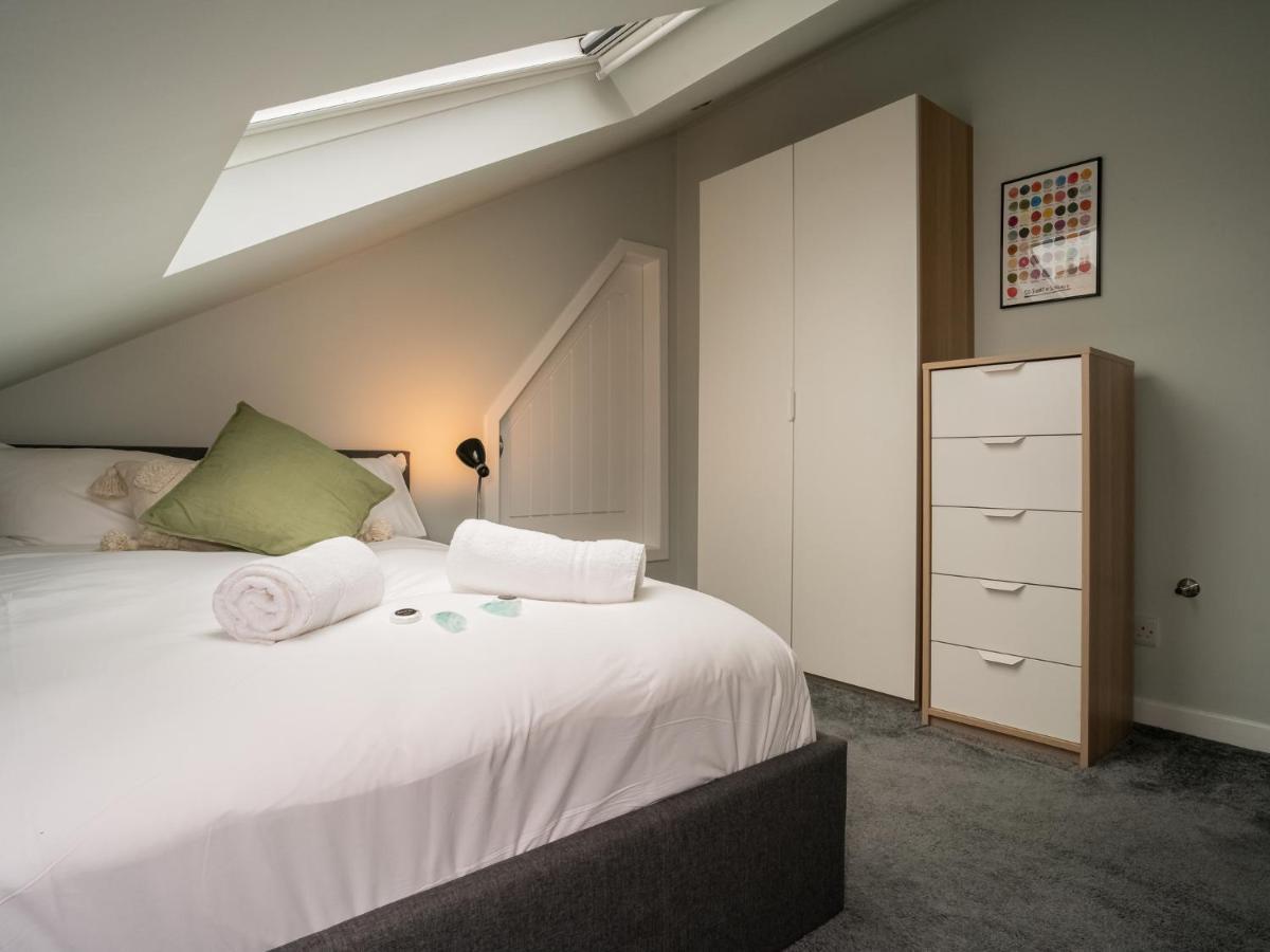 Appartement Pass The Keys Stunning 3 Bed Loft Style With Free Parking EDI