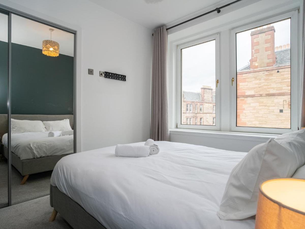 Pass The Keys Stunning 3 Bed Loft Style With Free Parking Appartement EDI