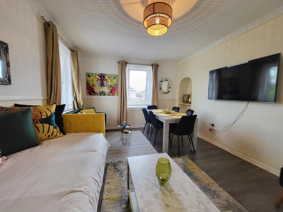 Apartment 4 Bedrooms By Sensational Short Lets & Serviced Edinburgh