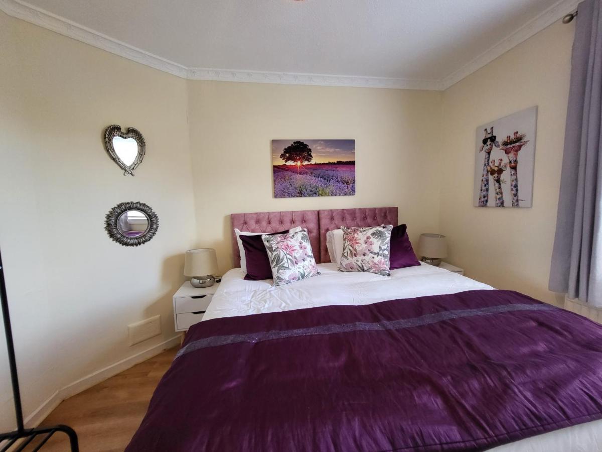 4 Bedrooms By Sensational Short Lets & Serviced Apartment Edinburgh