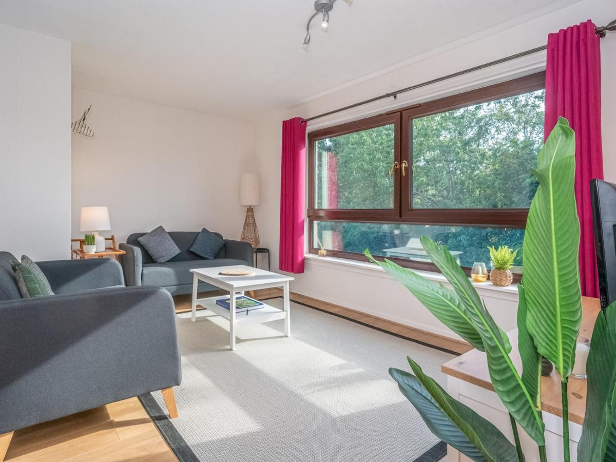 Newly Furnished 2bed Flat With Peaceful Views *