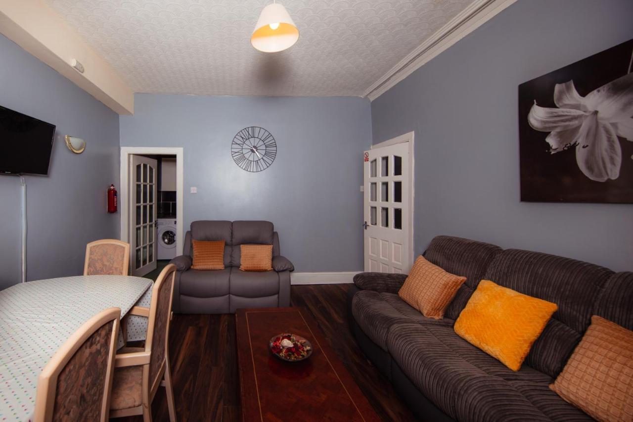 Super Central 4bedroom At The Meadows