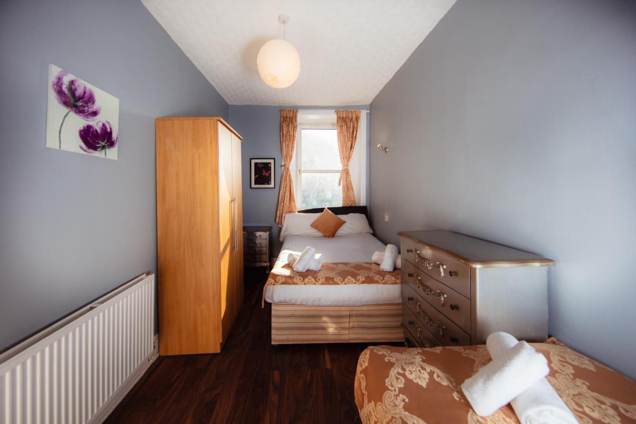 Super Central 4bedroom At The Meadows Apartment *