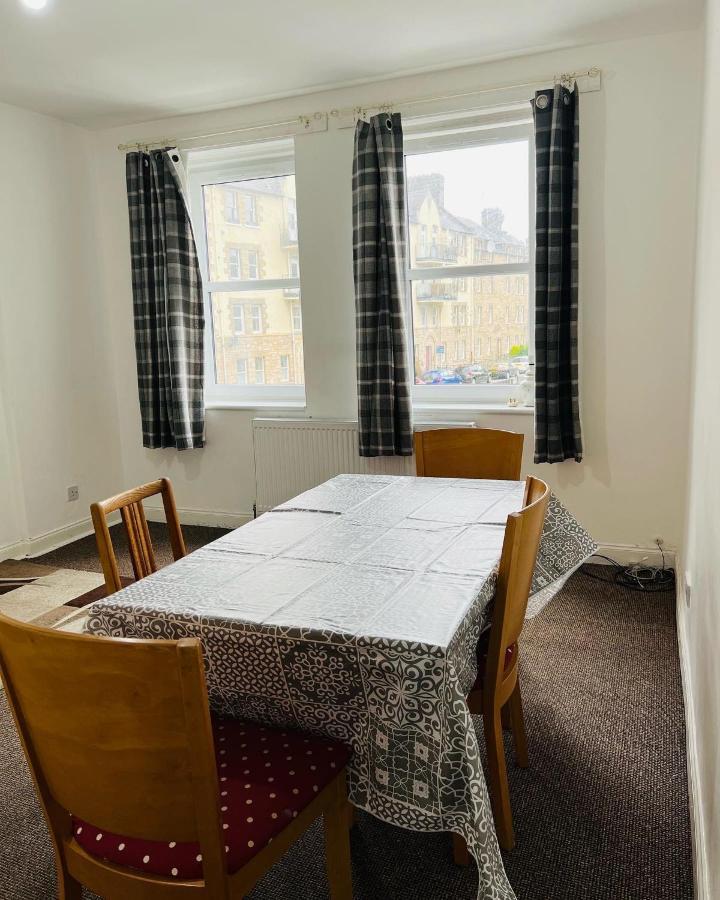 Simple 2bed Flat In Edinburgh. Édimbourg