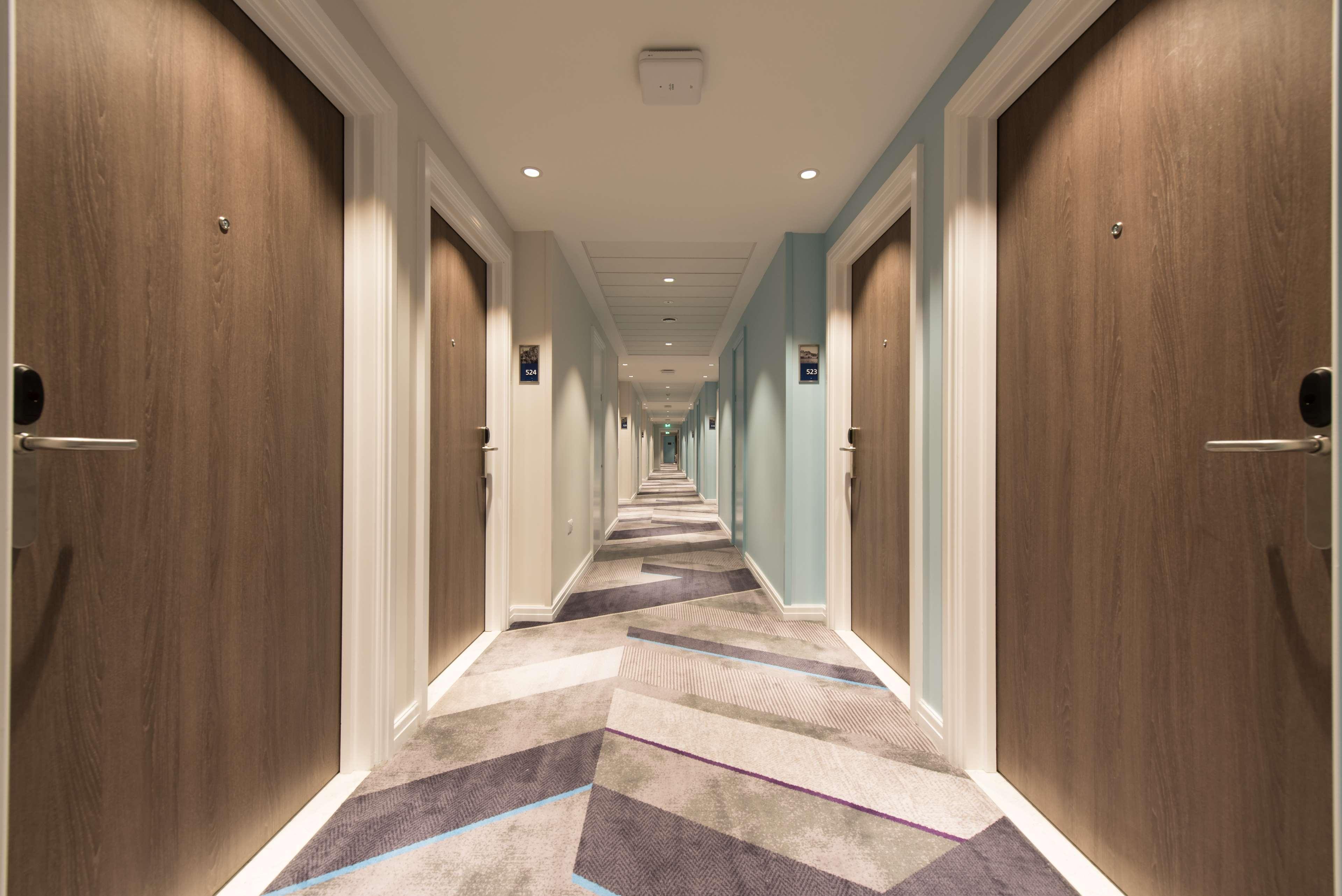 Hotel Hampton By Hilton West End
