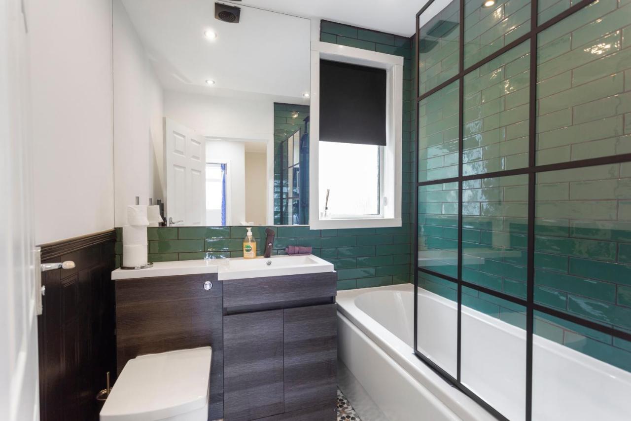 Apartment Stylish 3 Bed Abode-parking And Garden Edinburgh