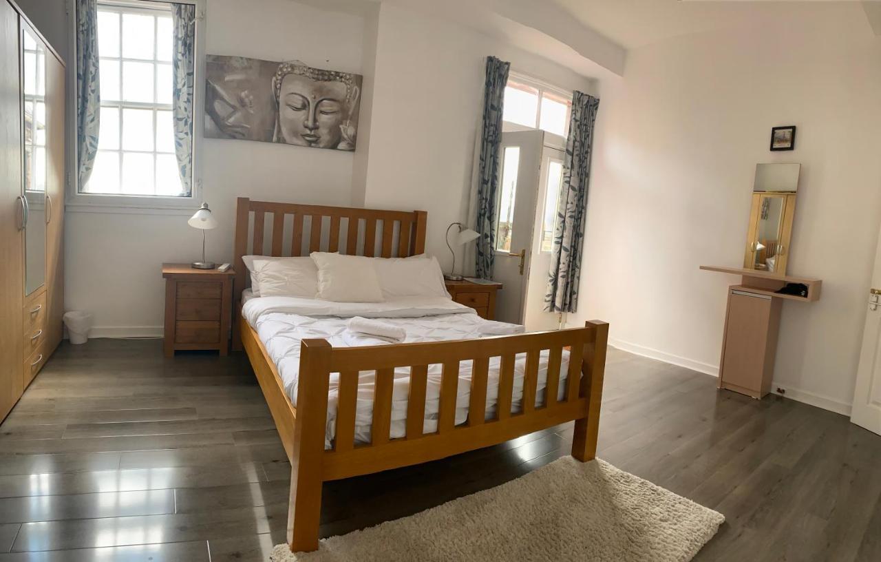 Old Town View Apartment Edinburgh