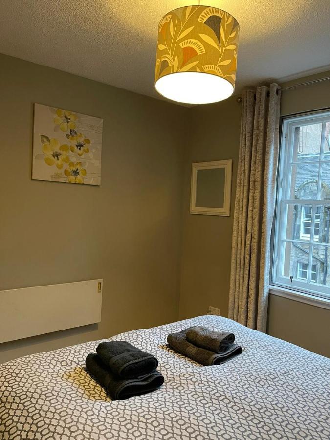 One Bedroom Websters Land Flat - Grassmarket *