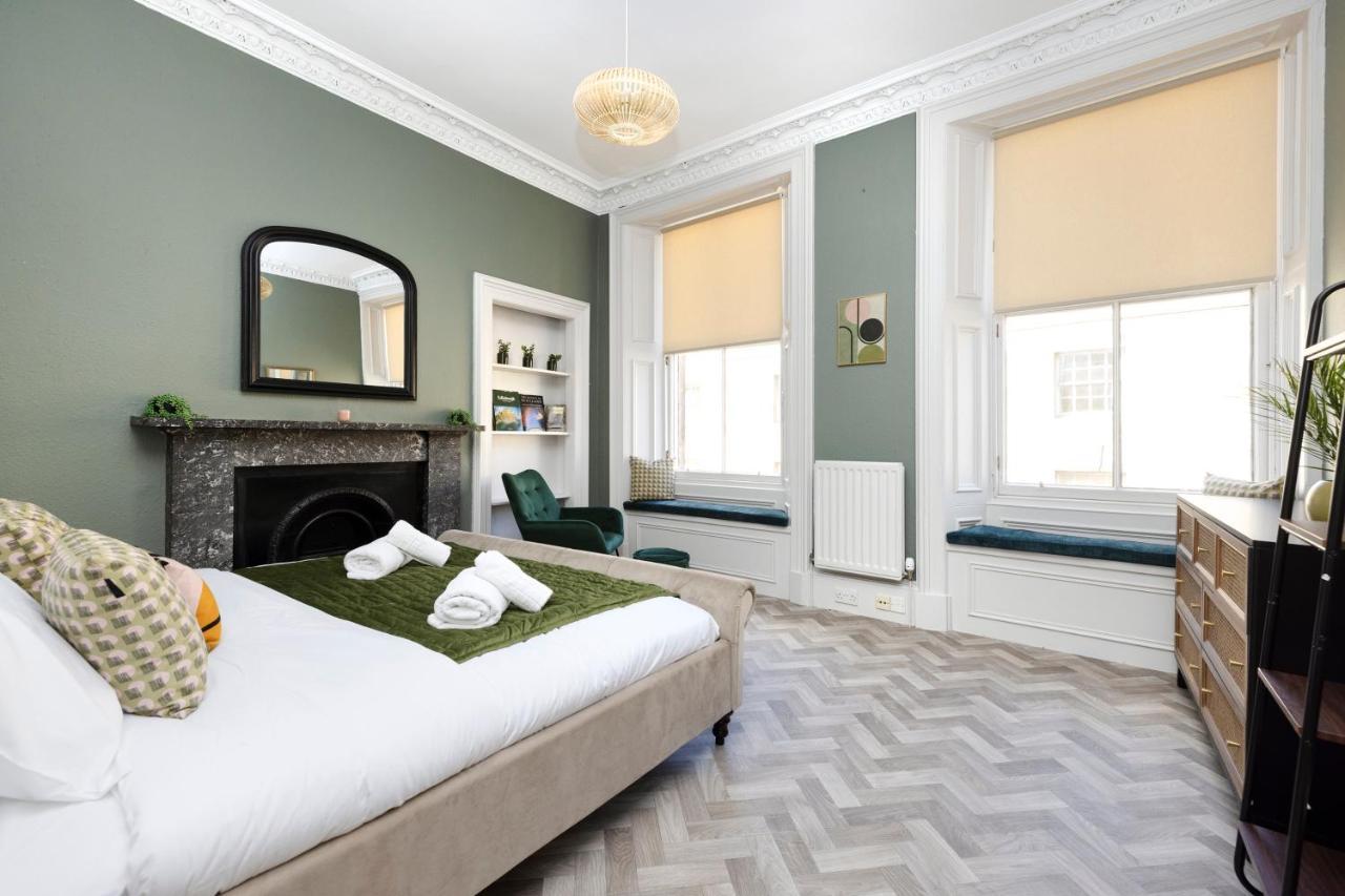 Joivy Homely By St Giles With Desk Appartement