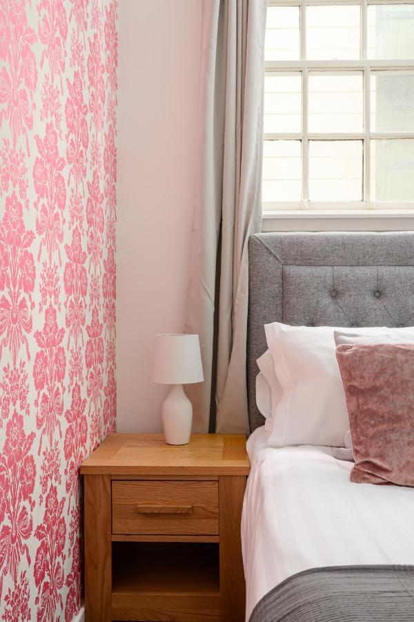 2 Bedroom Royal Mile * EDI