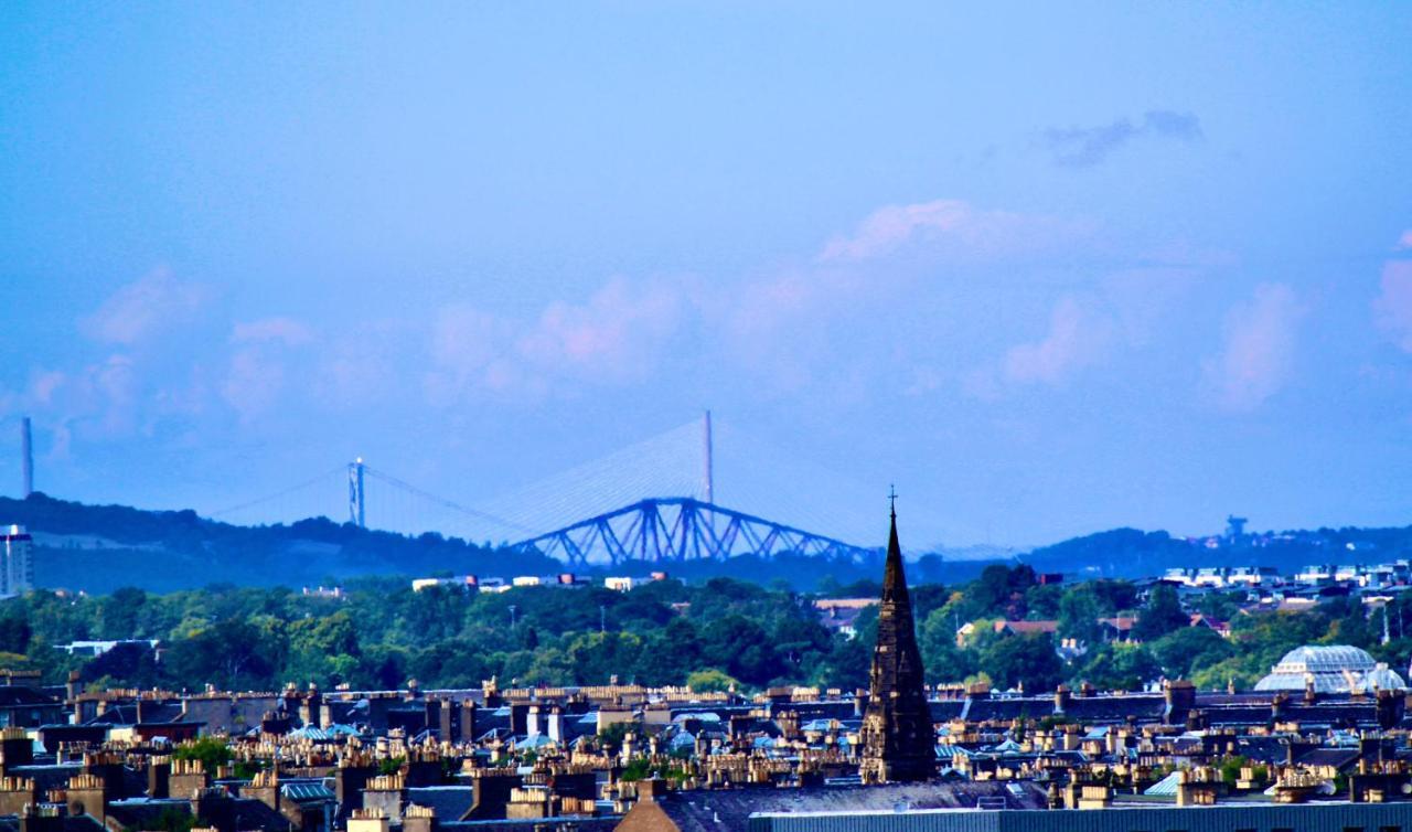 Apartment View In The Heart Of Edinburgh: Castle To Sea Edinburgh