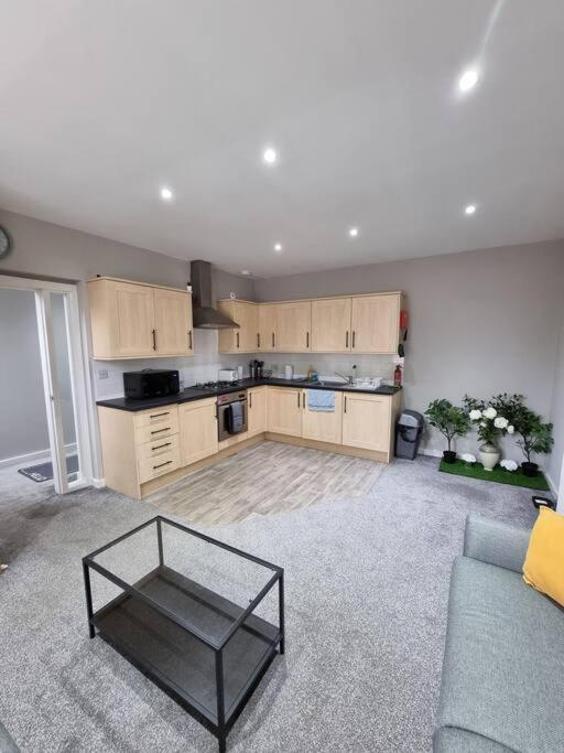 Apartment Lovely & Peaceful 2 Bedroom With En-suite, Leith, *