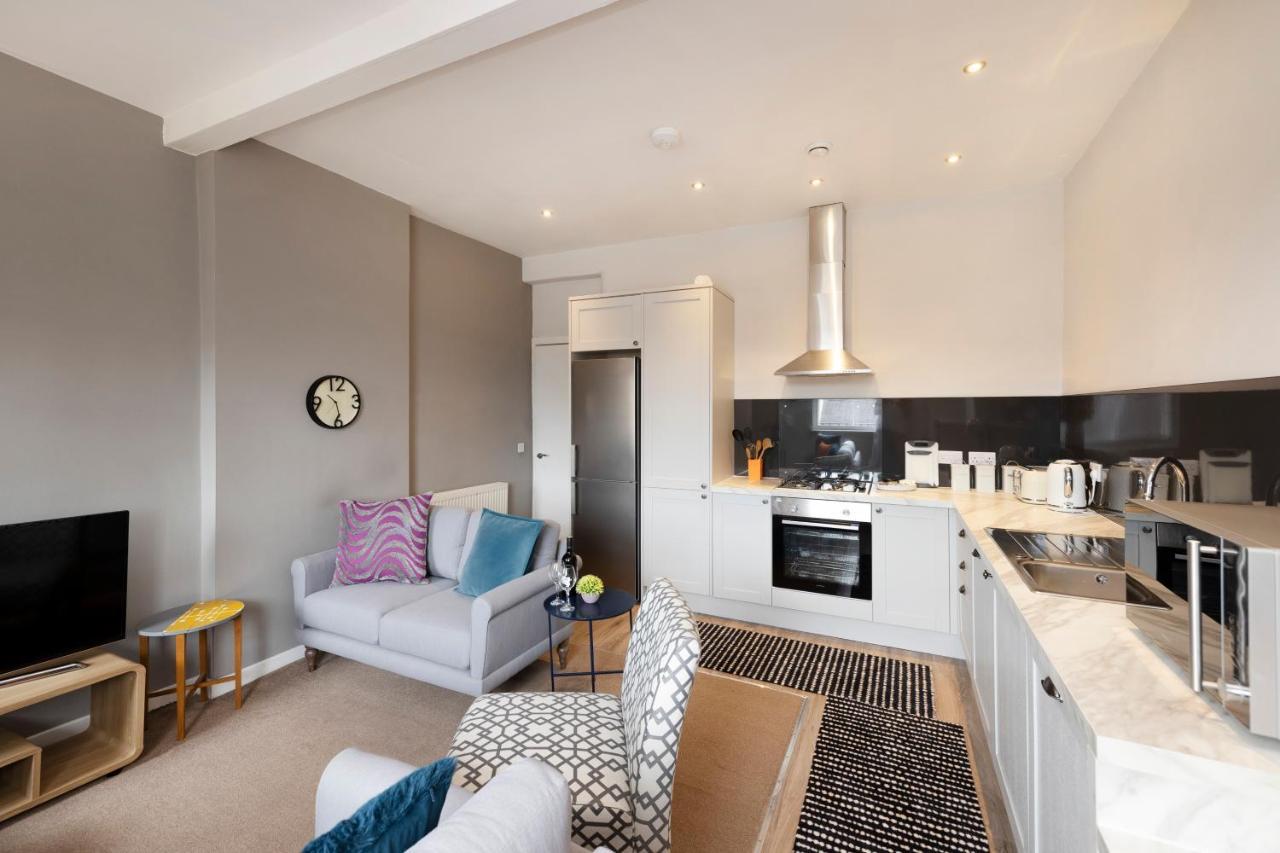 Altido Stylish 4-bed Flat In Old Town Apartment Edinburgh