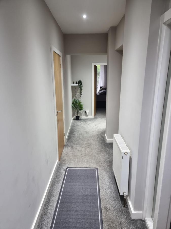 Lovely & Peaceful 2 Bedroom With En-suite, Leith, Apartment