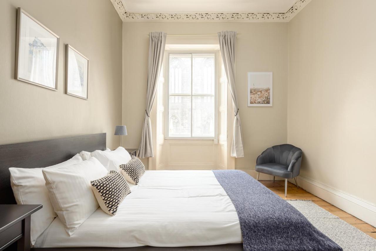 2 Bed Old Town - Next To Castle Apartment Edinburgh
