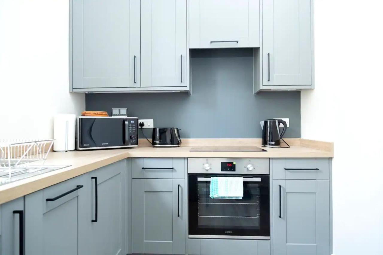 Bright 2 Bedroom Flat Next To Meadows Park * Edinburgh