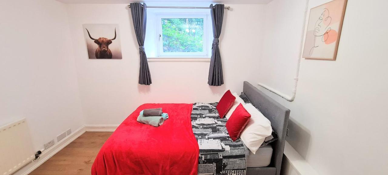 Luxury Five Bedroom Deluxe Duplex I Centre I Fully Equipped I Fountainpark Edinburgh