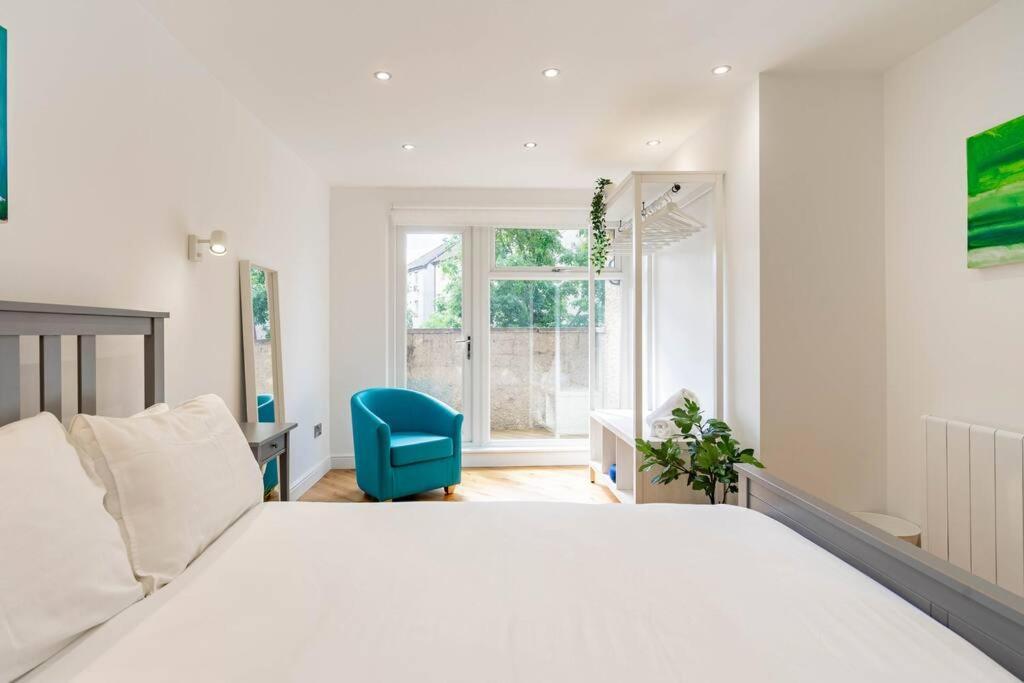 Apartment Central, Bright 2 Bed Flat - Pool & Sauna