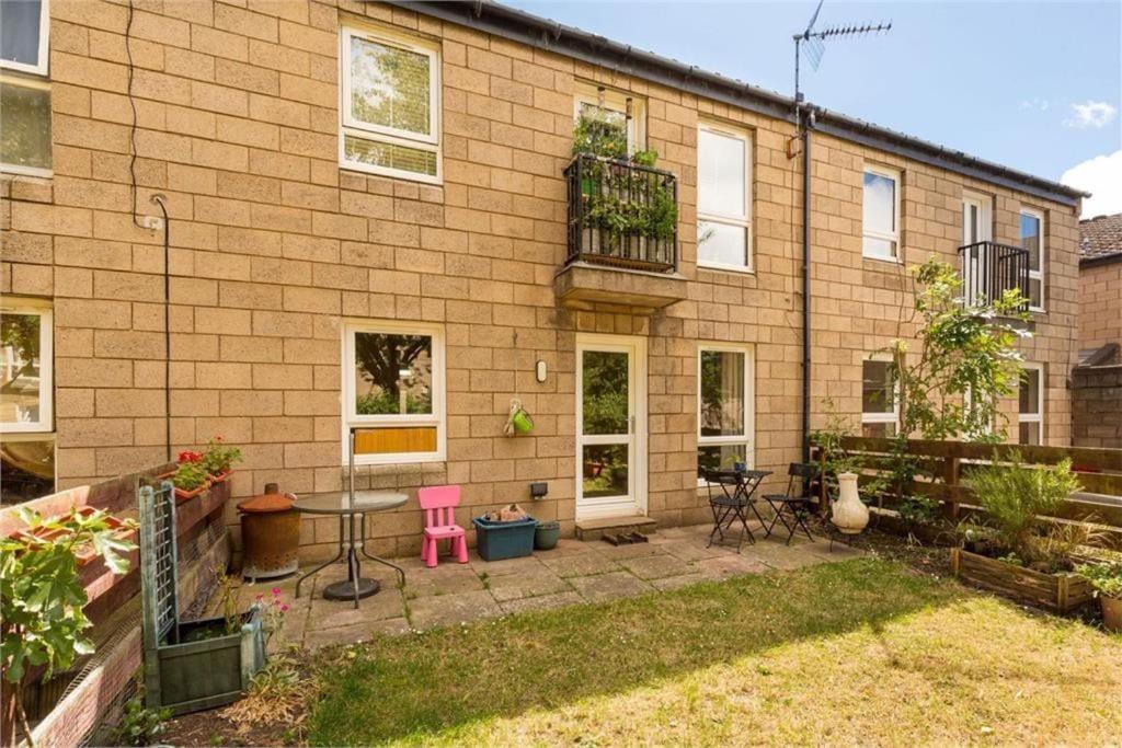Family Friendly Garden Flat Apartment *
