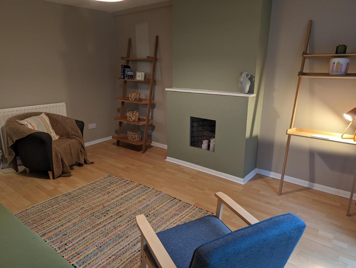 Family Friendly Garden Flat Apartment *