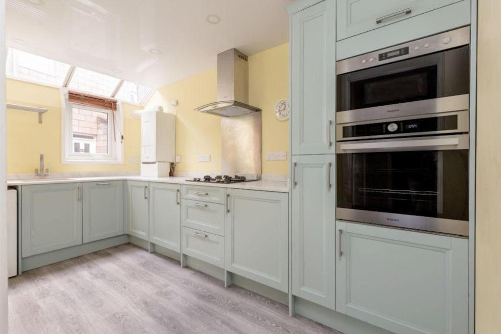 Family Friendly Garden Flat Apartment *