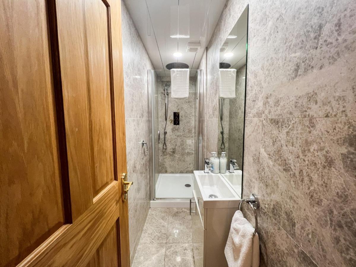 Spacious Flat Sleeps 8 Near Princes Street Appartement Édimbourg