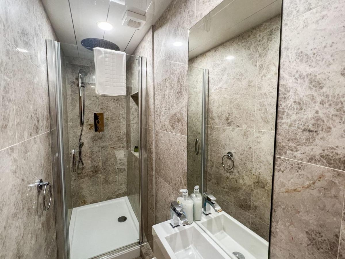 Spacious Flat Sleeps 8 Near Princes Street Appartement Édimbourg