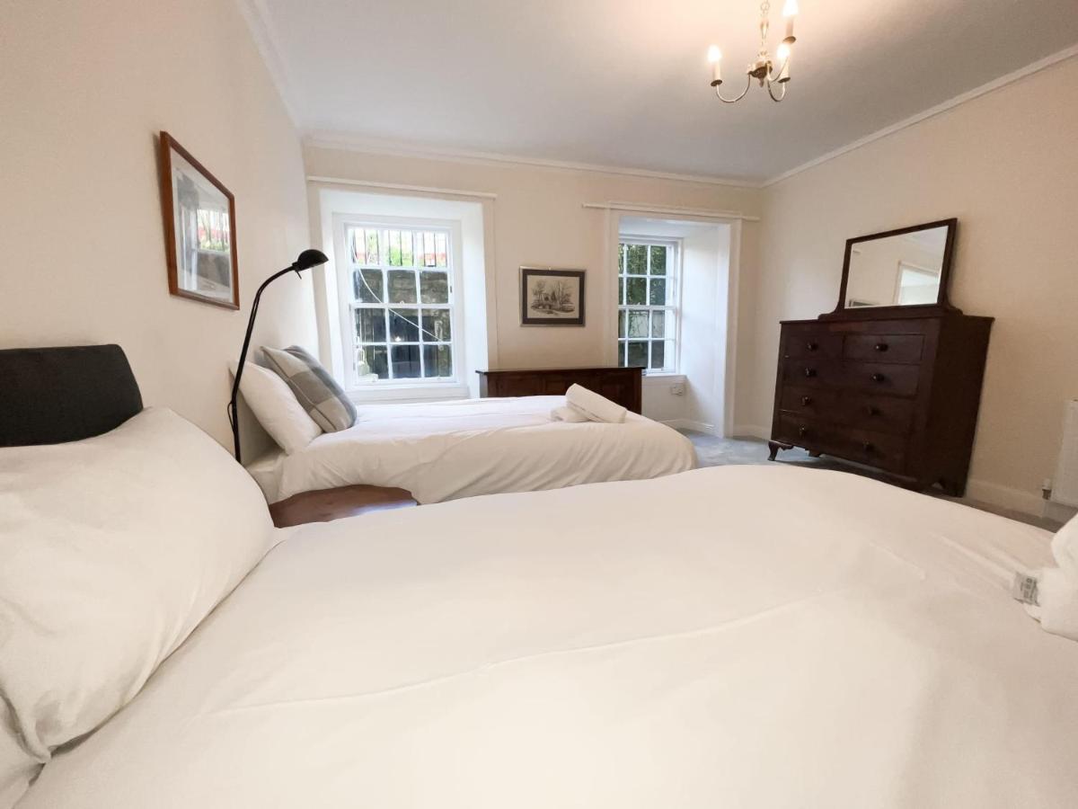 Appartement Spacious Flat Sleeps 8 Near Princes Street