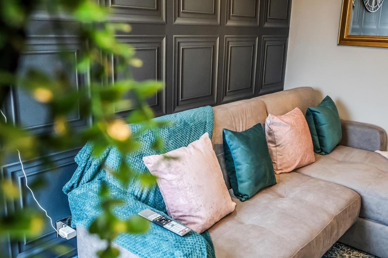 Apartment Stylish Abode