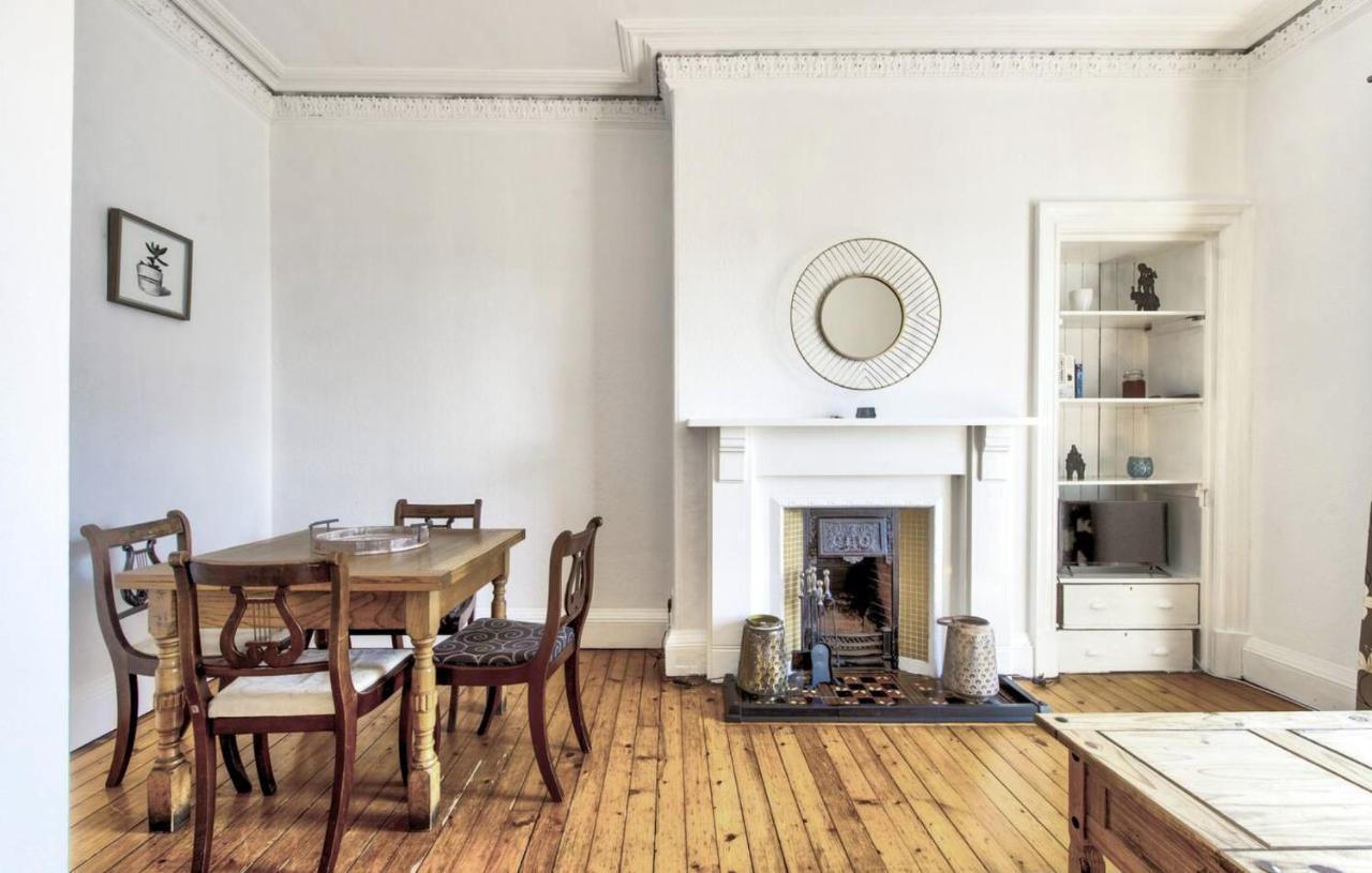 Entire Period Flat By Centre *