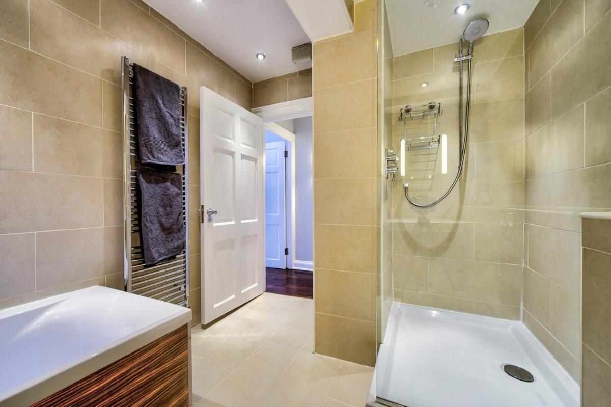 Gorgeous In The Heart Of New Town Apartment Edinburgh